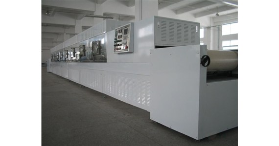 微（wēi）波（bō）烘幹設備應用中應注意的（de）安全問題